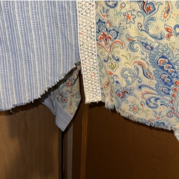 Oli & Hali Blue Shirt with Floral Size XL - Picture 8 of 8